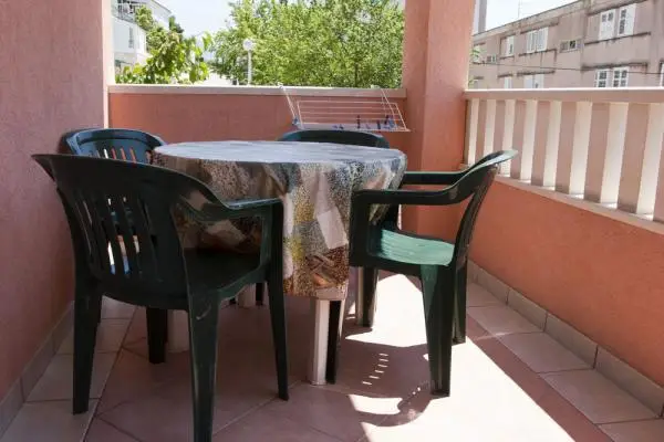 _30256Topic_APP_02_07