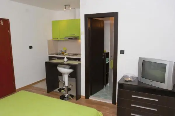 _30258Topic_APP_04_03